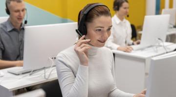 Obligaciones de las empresas de servicios: ¿Deben ofrecer un número de contacto humano?