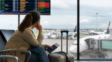 ¿Vuelo cancelado o con retraso? Estos son tus derechos como pasajero