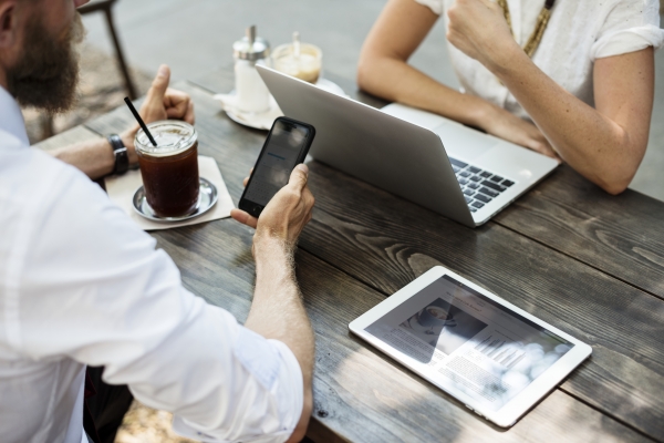 Aplicación de la Ley de Servicios Digitales en 2025: Impacto en Usuarios y Empresas